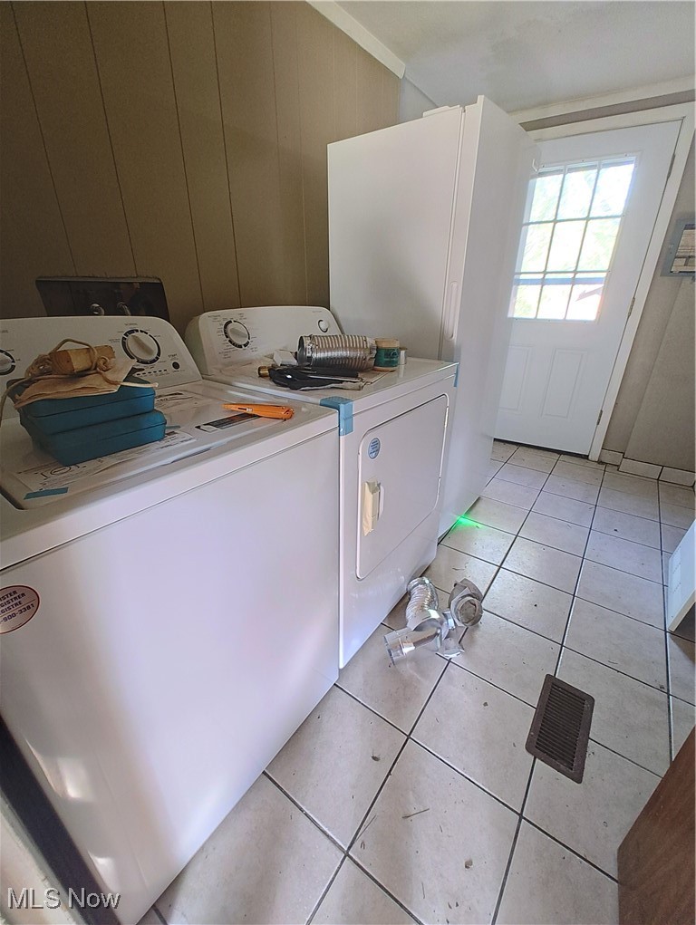 13885 Beard Road New Springfield, OH 44443 - Photo 12 of 27 First Floor Laundry Room with washer and dryer