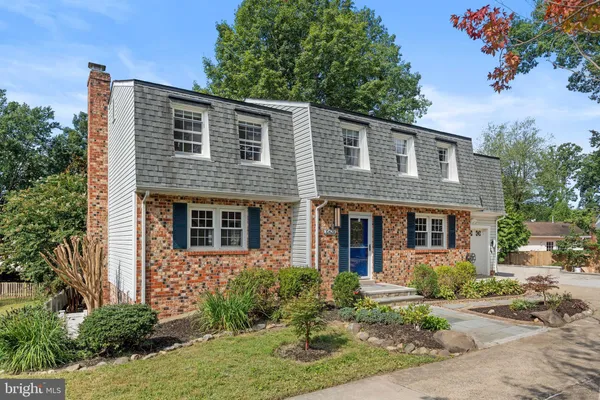 $1,050,000 | 10429 Headly Court, Fairfax, VA 22032