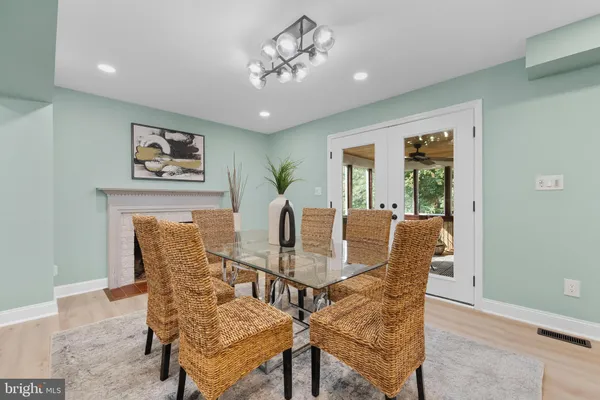 $1,050,000 | 10429 Headly Court, Fairfax, VA 22032