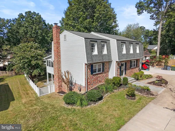 $1,050,000 | 10429 Headly Court, Fairfax, VA 22032