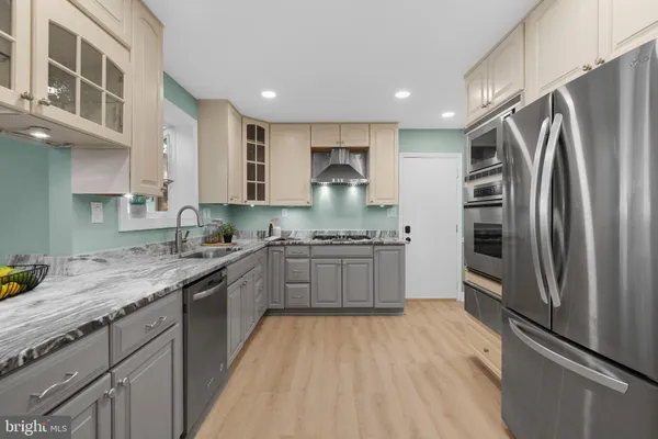 $1,050,000 | 10429 Headly Court, Fairfax, VA 22032