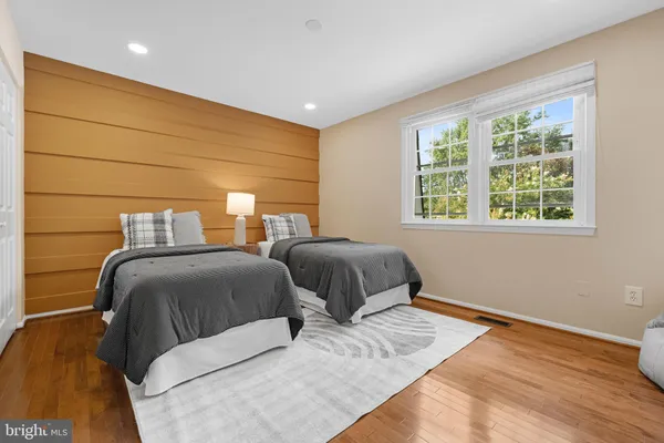 $1,050,000 | 10429 Headly Court, Fairfax, VA 22032