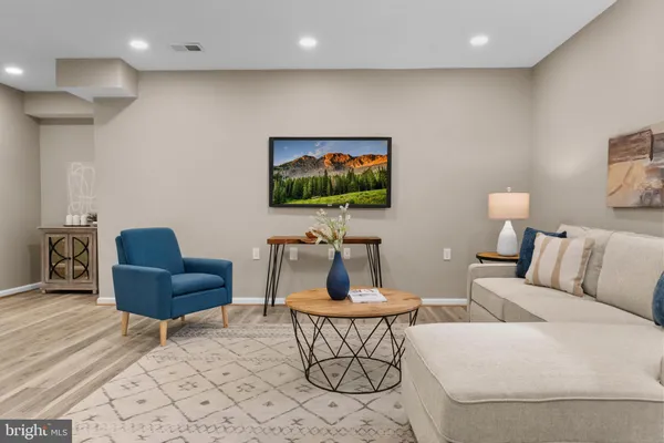 $1,050,000 | 10429 Headly Court, Fairfax, VA 22032