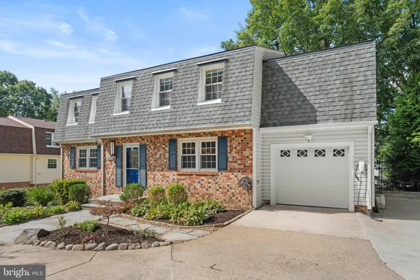 $1,050,000 | 10429 Headly Court, Fairfax, VA 22032