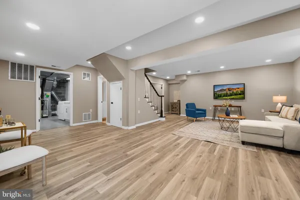 $1,050,000 | 10429 Headly Court, Fairfax, VA 22032