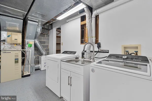 $1,050,000 | 10429 Headly Court, Fairfax, VA 22032