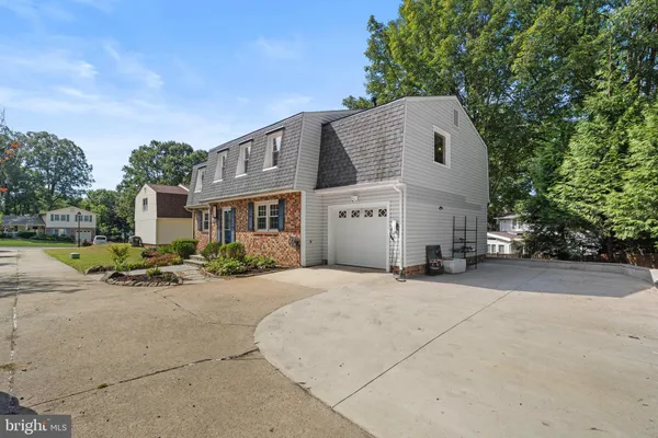 $1,050,000 | 10429 Headly Court, Fairfax, VA 22032
