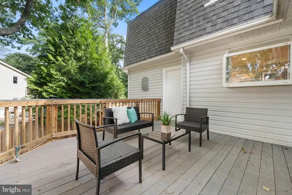 $1,050,000 | 10429 Headly Court, Fairfax, VA 22032