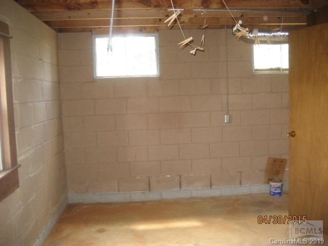 2419 Byrd Road Morganton, NC 28655 - Photo 14 of 19 a bathroom with a window