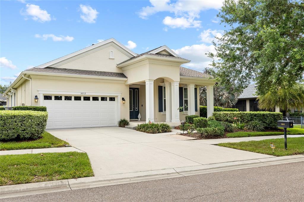 5212 Rosefinch Place Lithia, FL 33547 - Photo 3 of 69