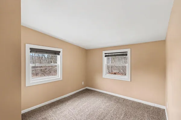 $250,000 | 10990 Summit Avenue Northeast, Rockford, MI 49341