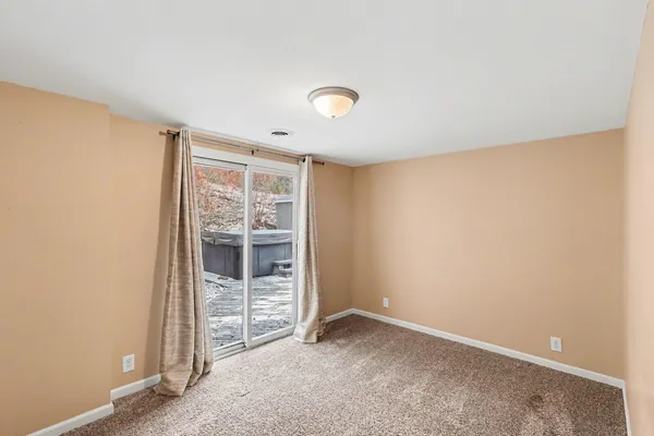 $250,000 | 10990 Summit Avenue Northeast, Rockford, MI 49341