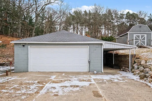 $250,000 | 10990 Summit Avenue Northeast, Rockford, MI 49341