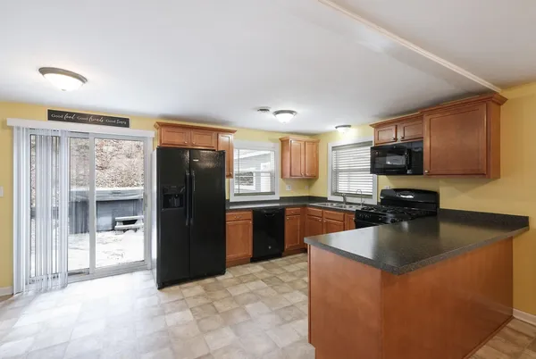 $250,000 | 10990 Summit Avenue Northeast, Rockford, MI 49341