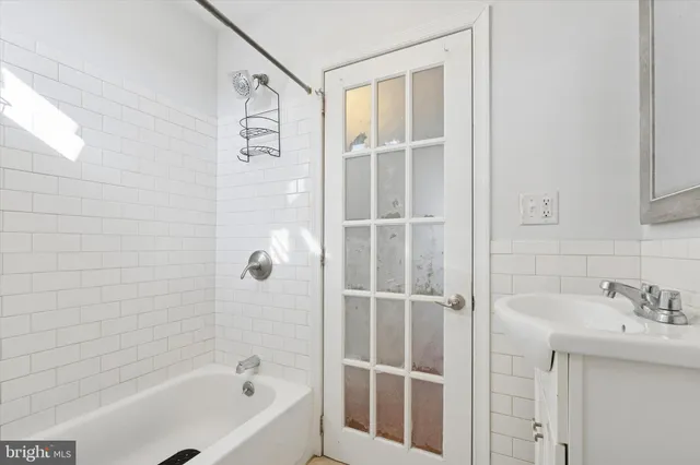 $1,795 | 102 Daly Street, Philadelphia, PA 19148