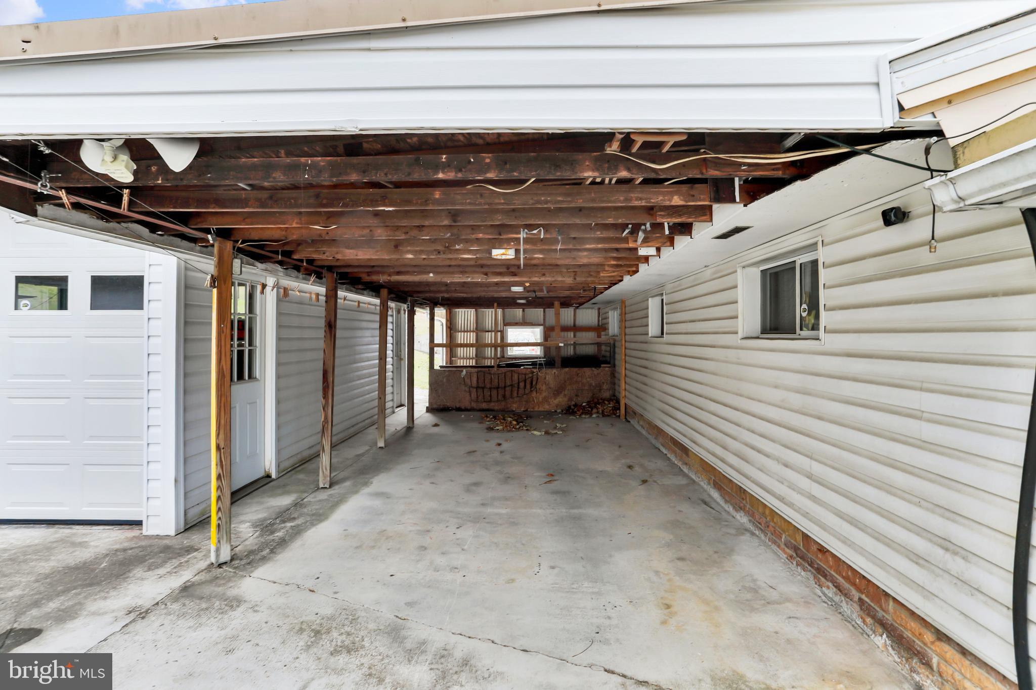 208 Fulton Street Hancock, MD 21750 - Photo 29 of 33 a view of a garage