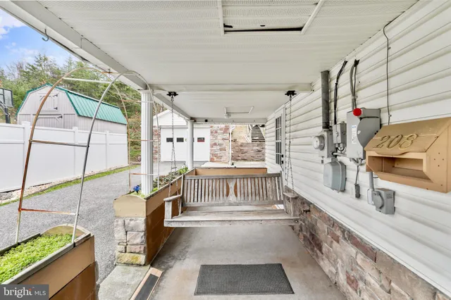 a view of an entryway with sitting area