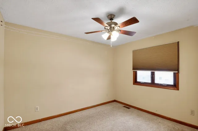 $325,000 | 902 St Andrews Drive, Avon, IN 46123