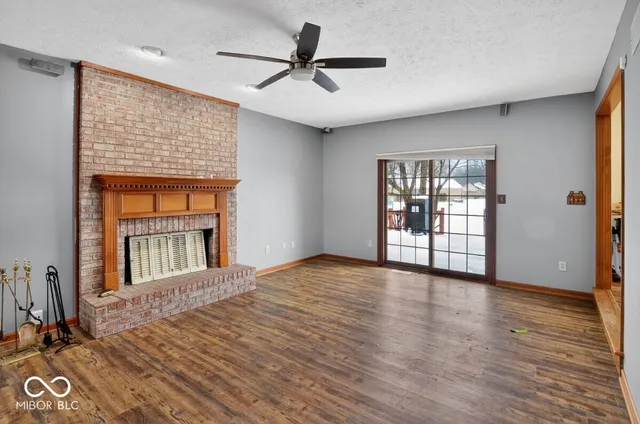 $325,000 | 902 St Andrews Drive, Avon, IN 46123