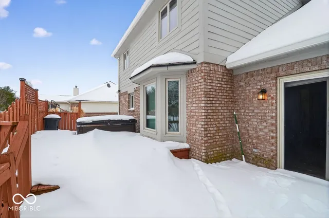 $325,000 | 902 St Andrews Drive, Avon, IN 46123