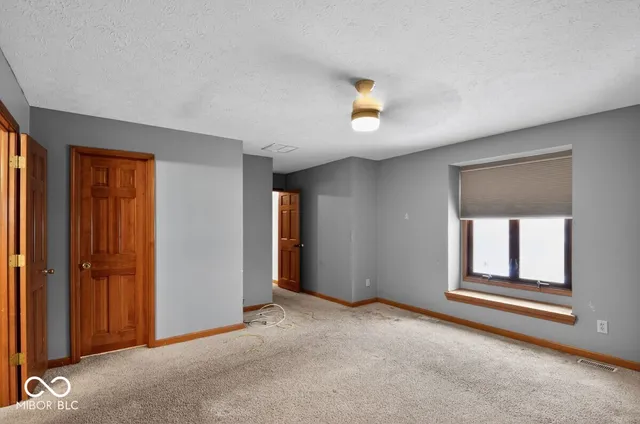 $325,000 | 902 St Andrews Drive, Avon, IN 46123