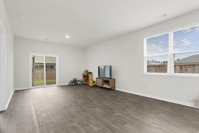 $350,000 | 320 Bear Paw Lane, Summerville, SC 29486