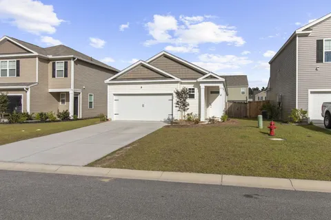 $350,000 | 320 Bear Paw Lane, Summerville, SC 29486