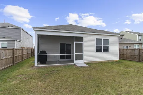 $350,000 | 320 Bear Paw Lane, Summerville, SC 29486