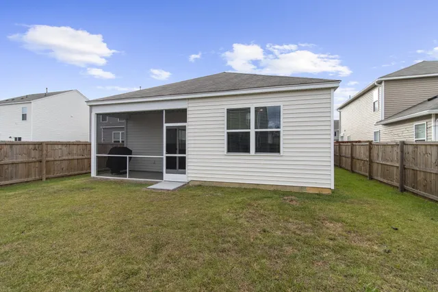 $350,000 | 320 Bear Paw Lane, Summerville, SC 29486