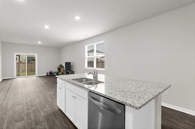 $350,000 | 320 Bear Paw Lane, Summerville, SC 29486