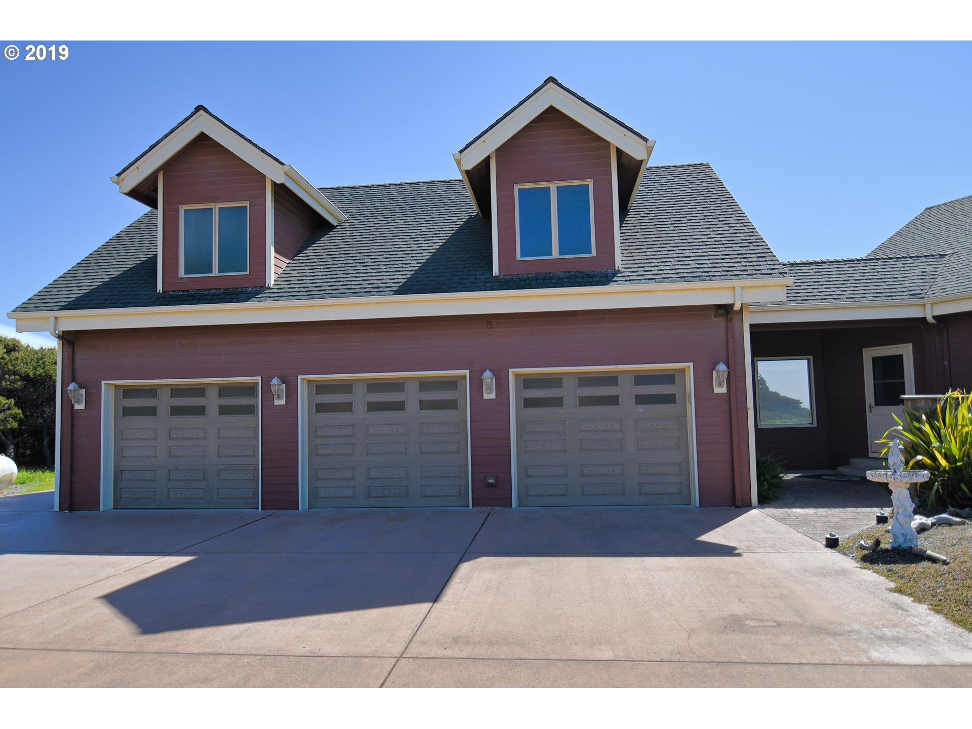 33160 Nesika Road Gold Beach, OR 97444 - Photo 3 of 31