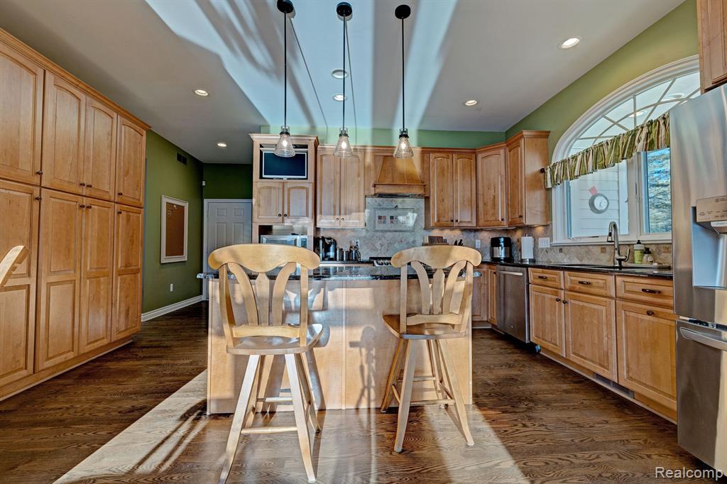 1372 McKail Road Leonard, MI 48367 - Photo 28 of 92