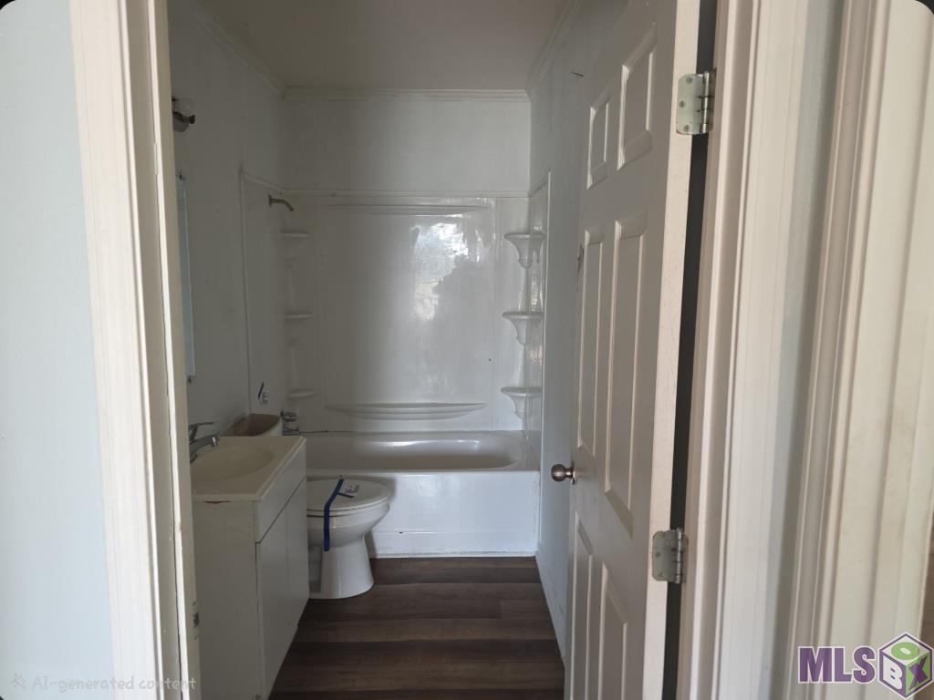 1806 Plank Road, Unit 1806/1808 Baton Rouge, LA 70802 - Photo 17 of 18 1808 Bathroom