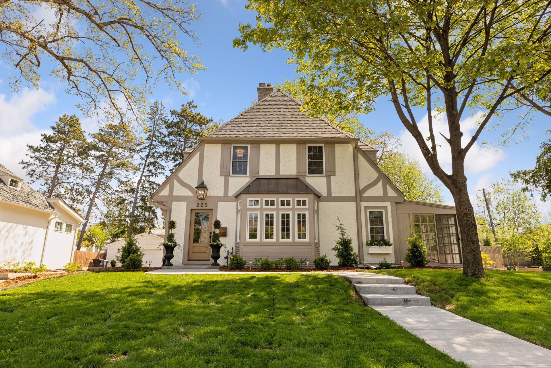 225 Holly Road Hopkins, MN 55343 - Photo 3 of 52