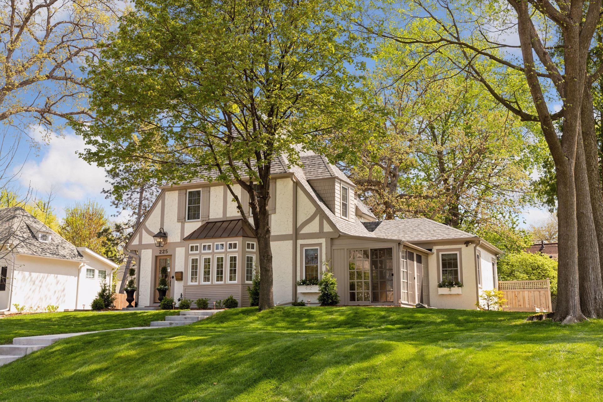 225 Holly Road Hopkins, MN 55343 - Photo 4 of 52