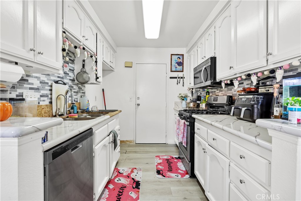 8784 Hewitt Place, Unit 12 Garden Grove, CA 92844 - Photo 29 of 54