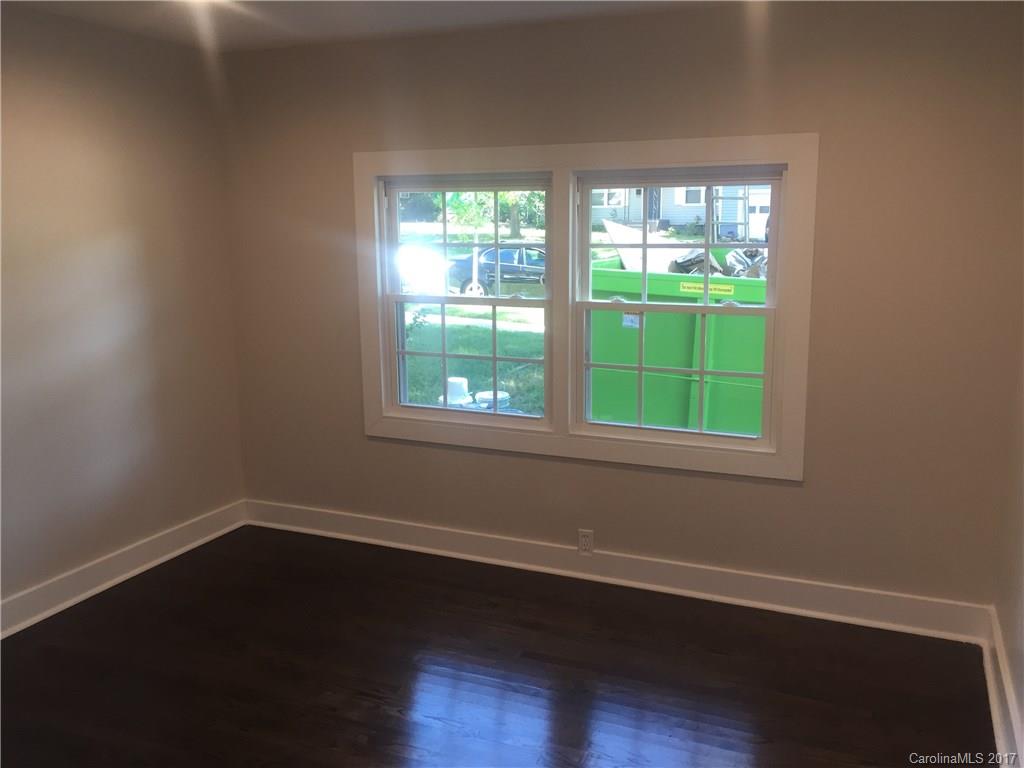 2736 Mayflower Road Charlotte, NC 28208 - Photo 7 of 18 Gallery Image 7