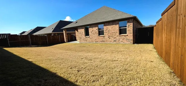 $2,150 | 4125 Sky Drive, Sherman, TX 75090