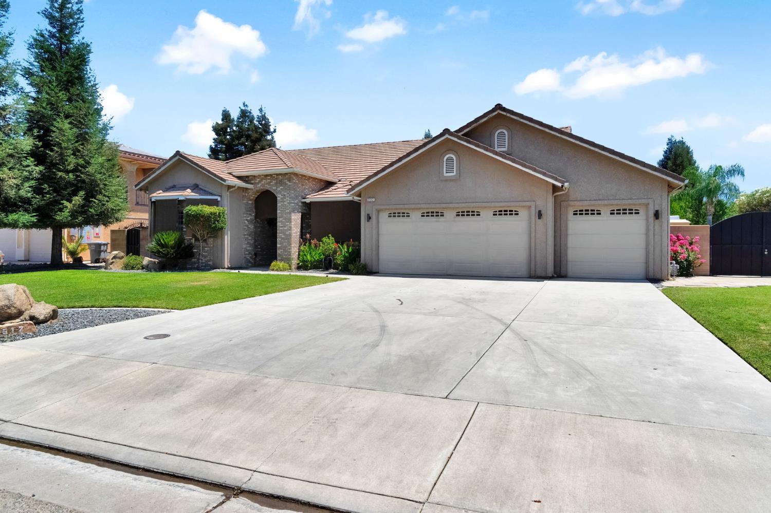2512 Rodeo Street Selma, CA 93662 - Photo 7 of 42