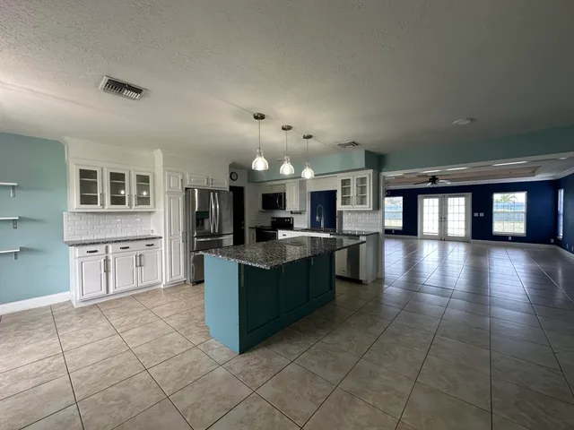 $2,350 | 461 Southeast Skipper Lane, Port St. Lucie, FL 34983