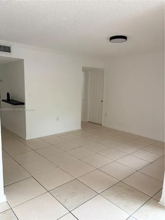 $2,600 | 17600 Northwest 68th Avenue, Unit B2004, Hialeah, FL 33015
