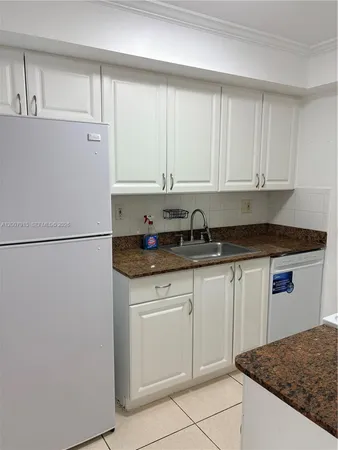 $2,600 | 17600 Northwest 68th Avenue, Unit B2004, Hialeah, FL 33015