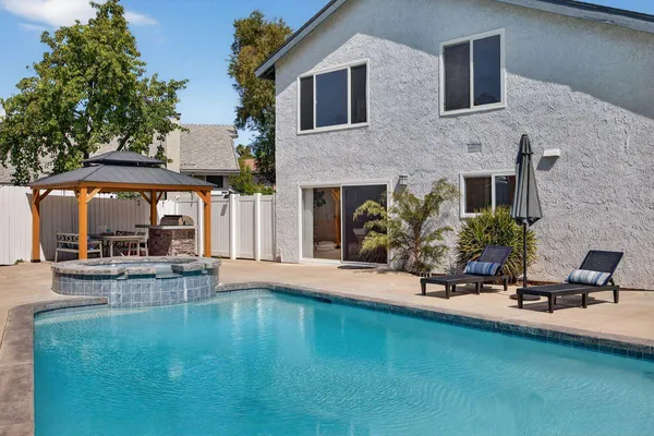 $1,049,000 | 1297 Halifax Court, Ventura, CA 93004