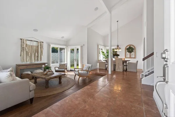 $1,049,000 | 1297 Halifax Court, Ventura, CA 93004
