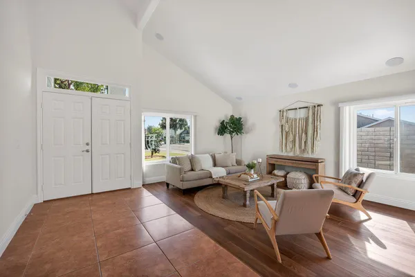 $1,049,000 | 1297 Halifax Court, Ventura, CA 93004