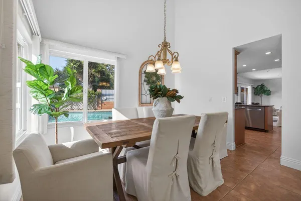 $1,049,000 | 1297 Halifax Court, Ventura, CA 93004