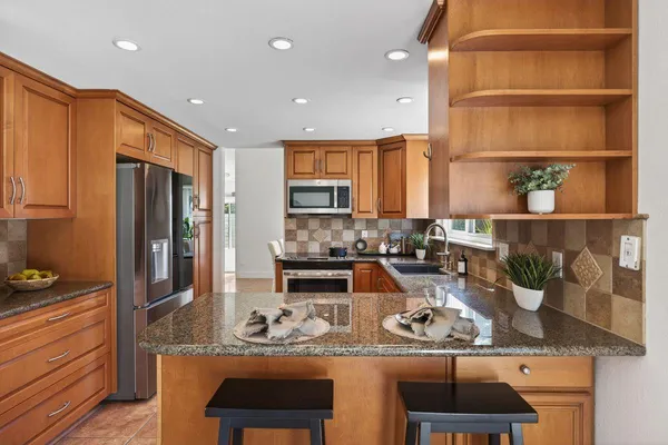 $1,049,000 | 1297 Halifax Court, Ventura, CA 93004