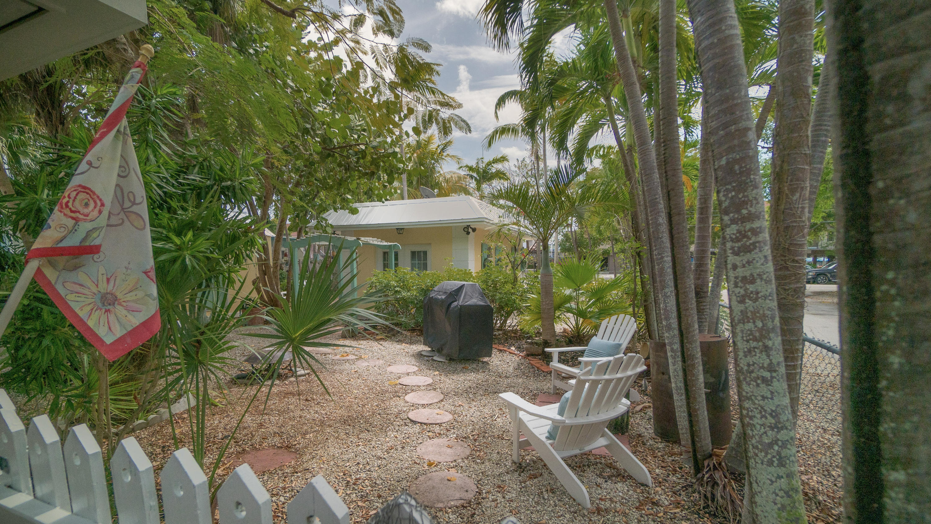 118 Poinsetta Drive Key Largo, FL 33037 - Photo 17 of 50 Studio Apt. 118 Poinsetta