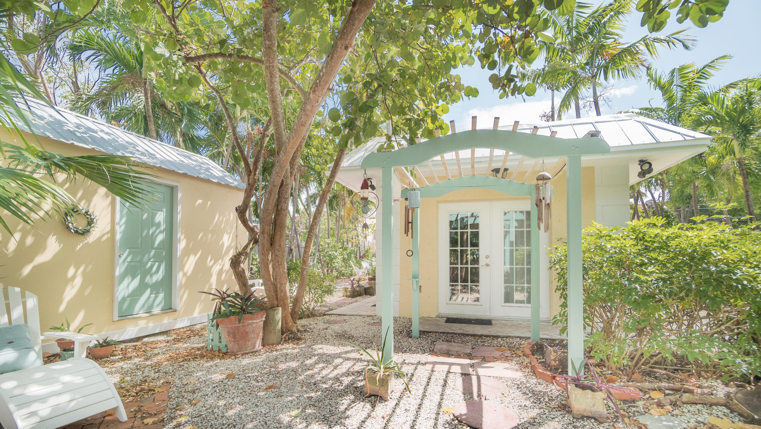 118 Poinsetta Drive Key Largo, FL 33037 - Photo 21 of 50 Studio Apartment