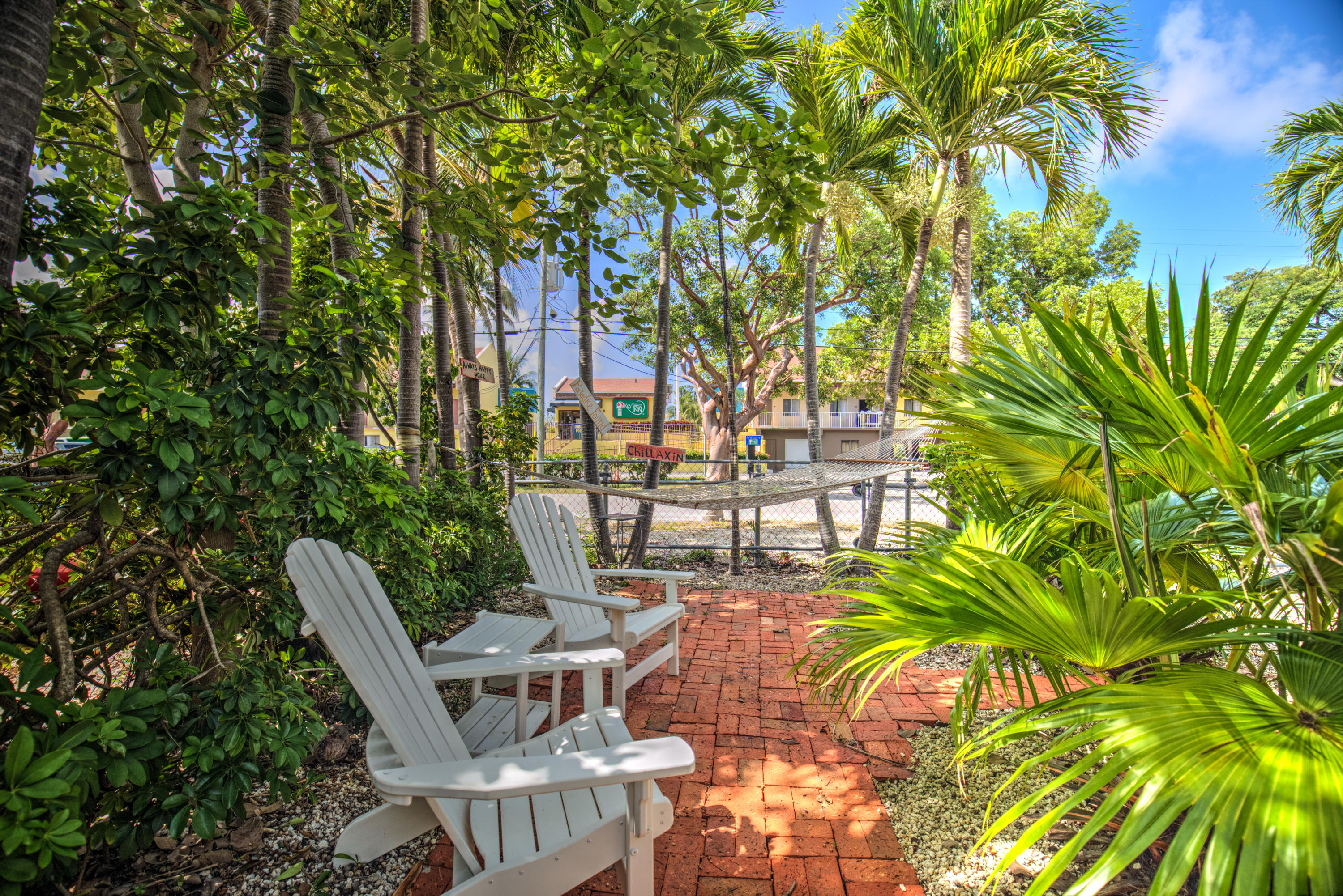 118 Poinsetta Drive Key Largo, FL 33037 - Photo 38 of 50 Relax in the shady yard 118 Poinsetta